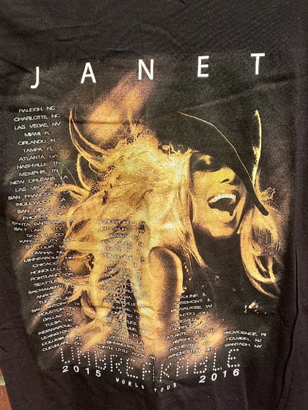Unbreakable World Tour 2015/16 Graphic Tee - Black & Gold - Picture 4 of 5